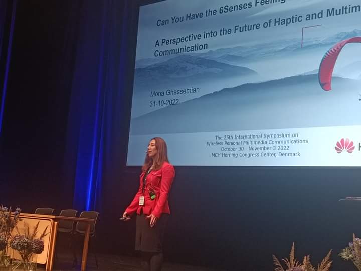 CentralProject2's tweet photo. Mona Ghassemian of Huawei Advanced Wireless Technology Lab while delivering her Key Note Speech during WPMC 22
#WPMC2022 #6g #wireless #aarhusuniversity #research #mscaprojects @AlbenaMihovska @bsc_itman https://t.co/NelD6Y3BKv