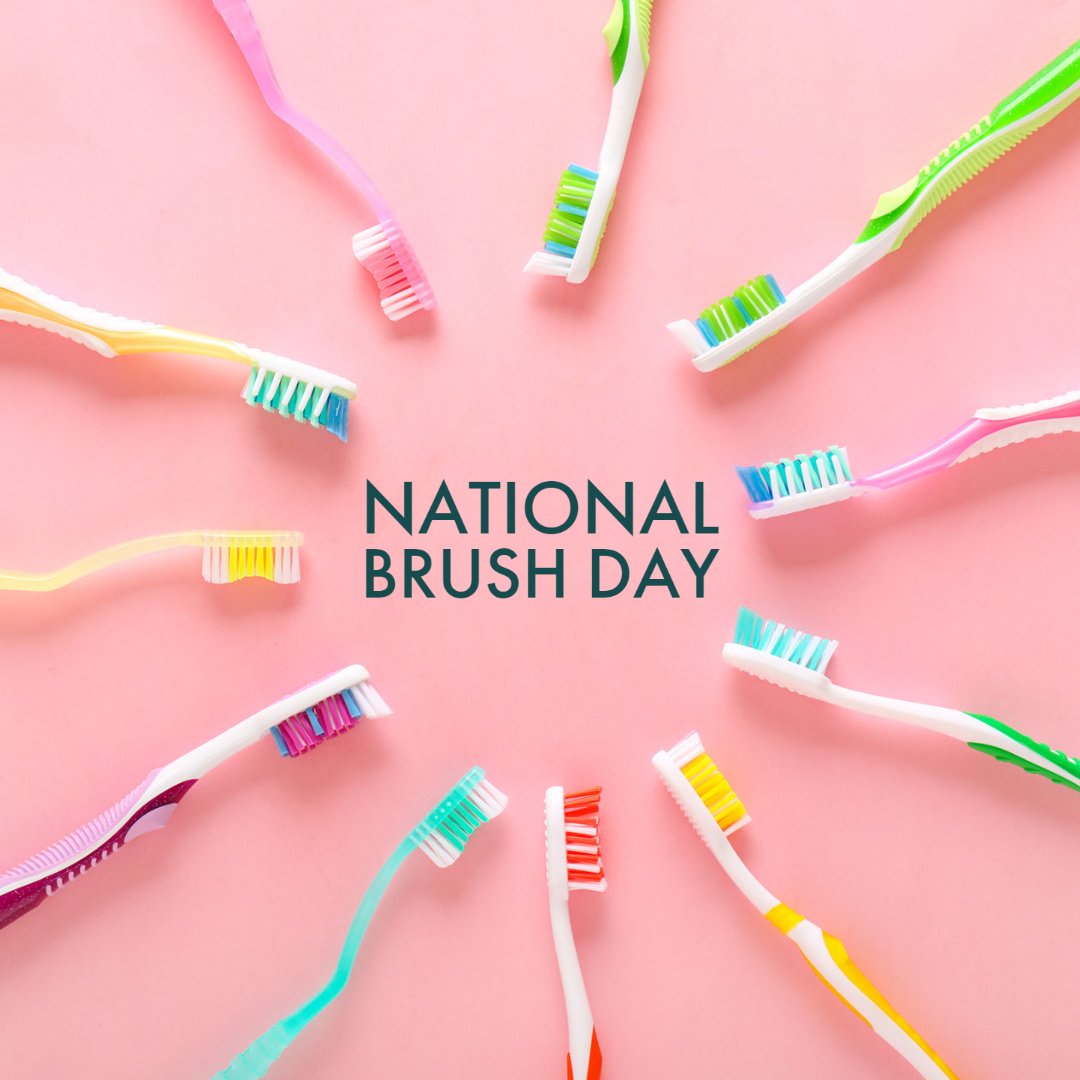 MayoOralhealth's tweet photo. Don't forget to brush! November 1st is National Brush Day. Good oral health and toothbrushing habits are important to maintain a healthy smile.
#nationalbrushday #oralhealth #healthymouth #brushandfloss https://t.co/Qkhi3XV9WG