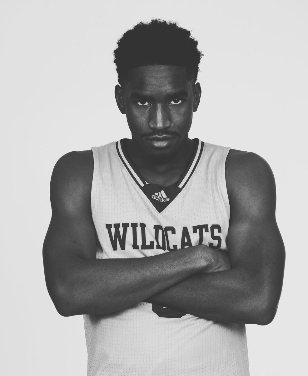 sduke_03's tweet photo. It’s that time of the year 🥷🏾👁🦅 https://t.co/bbxxxBnyT9
