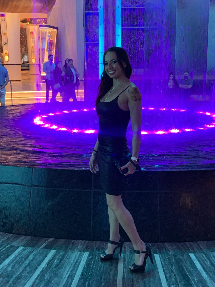 kimberlywxw's tweet photo. Still in awe about 2022. I’m ready for 2023. #blessed  #BlessedAndGrateful https://t.co/QZaaW1vYK9