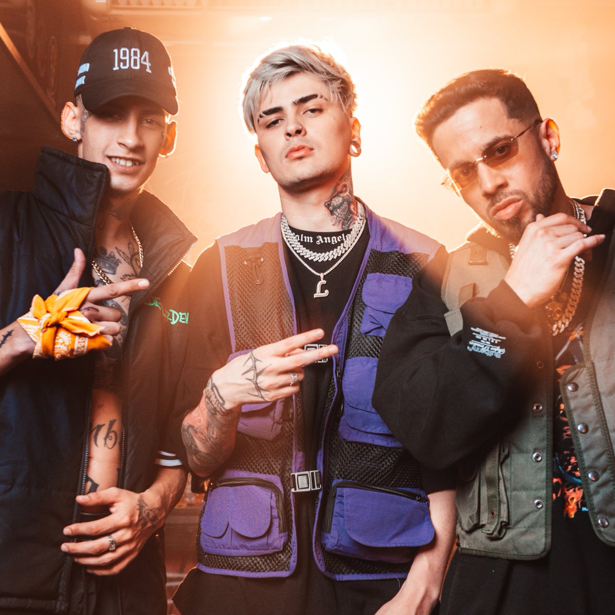 WarnerMusicArg's tweet photo. ¡Escuchá a los mejores artistas del #turreo en esta playlist de #Topsify! 🔥😜⏩https://t.co/nF5HJz6mBq
#Turreando #cumbia https://t.co/vTG9jct6wd