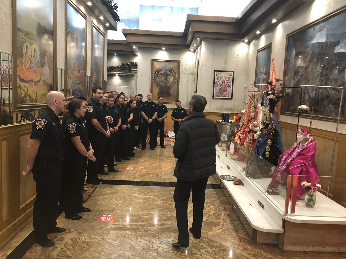 BramptonFireES's tweet photo. We're at Hindu Sabha Mandir! Thank you for educating us about the Sanatan Dharma faith and values. We really appreciate learning about the traditions, practices, and major festivals that Hindu community celebrates in Brampton. #KnowYourCommunityTour ^rc https://t.co/EYDHmTnyUo