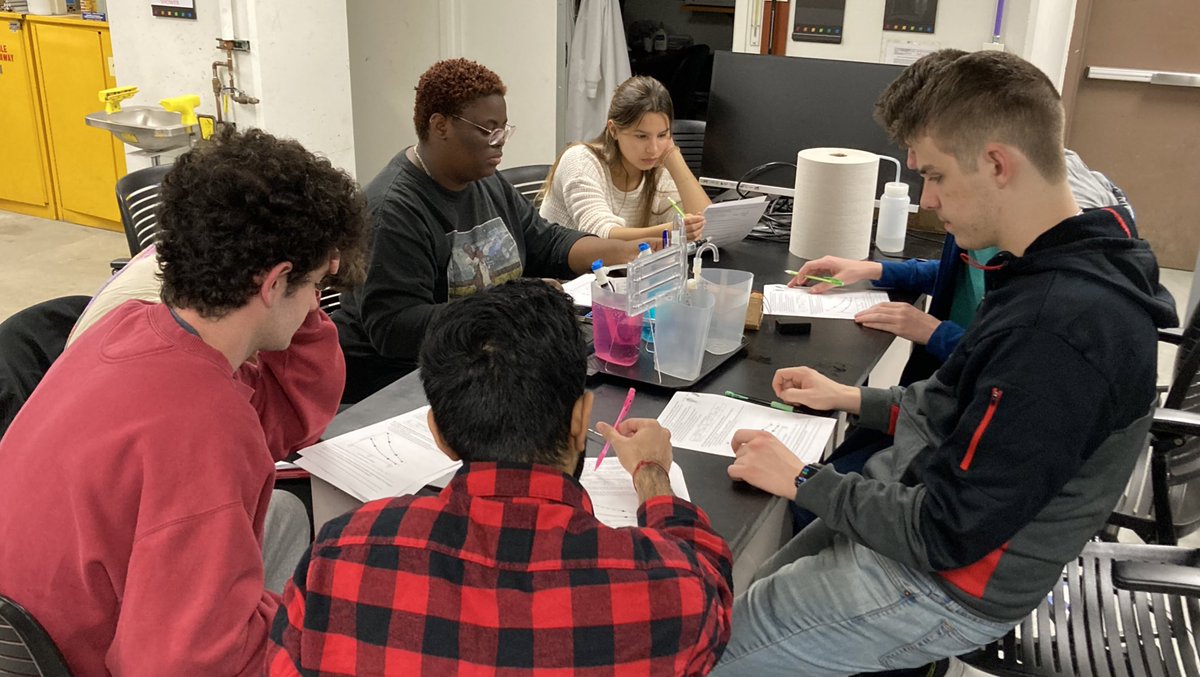 BaylesTaryn's tweet photo. Another fun hands-on day in CHE 100 with the @WSUVoiland desk top learning modules! Thank you @NSF @drswilson123 #OliviaReynolds @PittEngineering @ChemePitt #doublepipe https://t.co/CDB96tMSv8