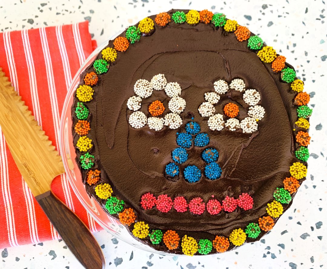 genabellrecipes's tweet photo. Dia de Los Muertos Flourless Chocolate Cake! Celebrate Day of the Dead with this fudgy cake with candy decorations. Link>>
https://t.co/rT9ZTAmPxZ
#Recipe #DiaDeLosMuertos #FlourlessCake #cakeday #chocolate https://t.co/CslPPOMYIX