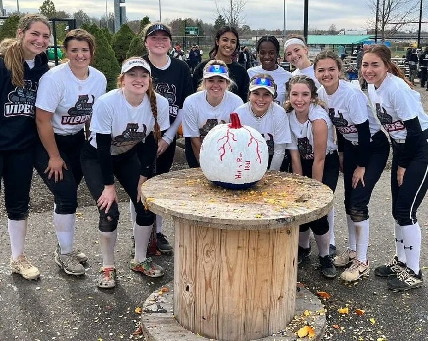 AmyMSullivan77's tweet photo. Had a great weekend coaching with the Ohio Varsity Vipers 18U this weekend! The fight and grit they showed was exceptional! https://t.co/Yib3EIqKQ8