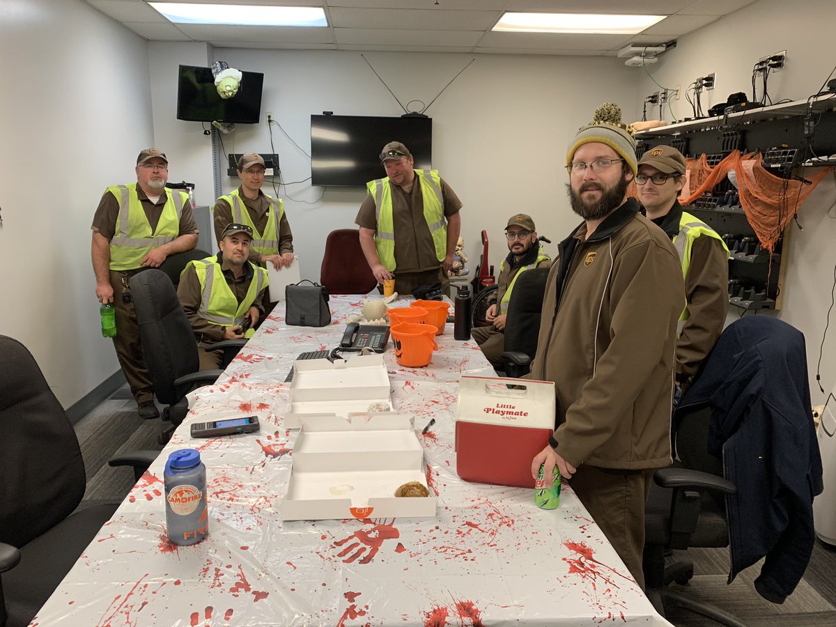 Duluth under 2 year driver team keeping it scary safe out there!! #StayCalmHaveFun <a href="/NP_UPSers/">Northern Plains</a> <a href="/jrindafernshaw/">Fern Shaw</a> <a href="/chriskorba22/">Chris Korba</a>