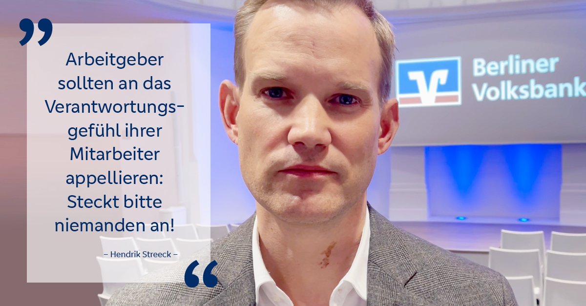 Corona ist noch längst nicht ausgestanden, im Gegenteil: Die Fallzahlen steigen. Was können Arbeitgeber:innen jetzt tun, um ihre Mitarbeiter:innen zu schützen und gleichzeitig den Betrieb aufrecht zu erhalten? Tipps dazu finden Sie hier: bit.ly/3WktSZn 👈