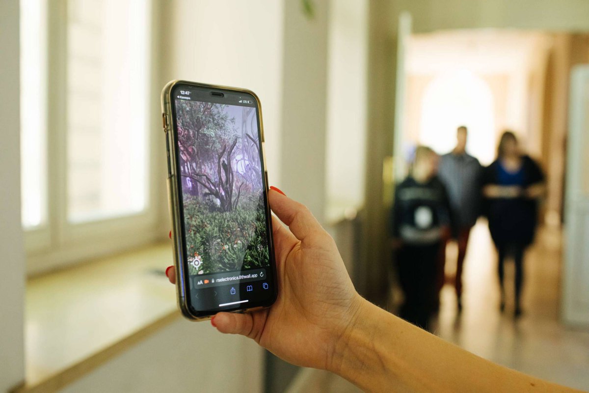 tankydarling's tweet photo. Our Mixed Reality experience, Metagarden was showcased at the Patchlab Festival in Krakóv, Poland.
It´s always a joy to see people experiencing our work! 
@C03RA_ #93studio #augmentedreality #mixedreality #digitalart https://t.co/rywXjkRk8D