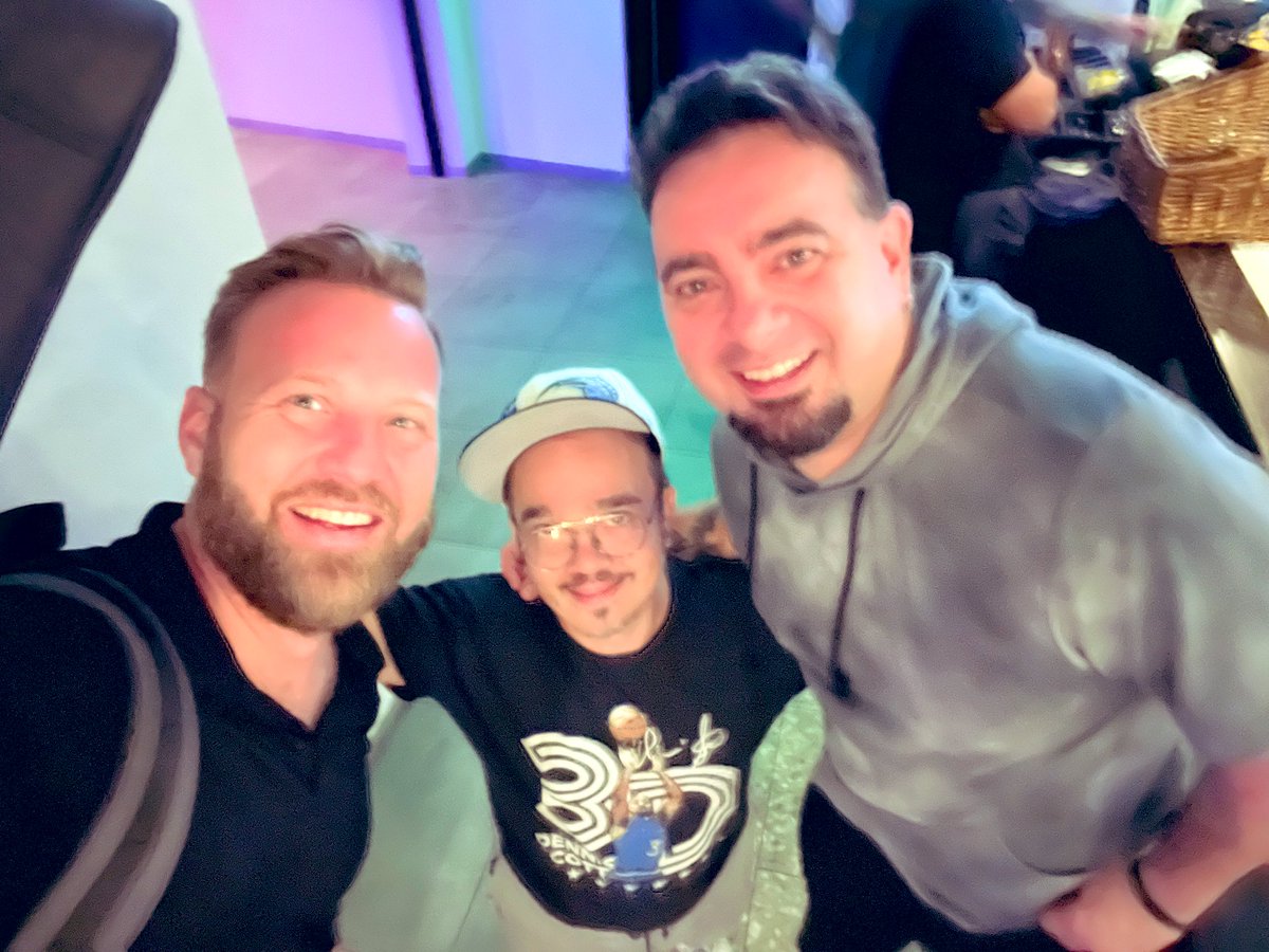 MicahReadMGMT's tweet photo. Got to meet @IamCKirkpatrick at my gig at Hard Rock Hotel a couple days ago!  I am a huge N-Sync fan, so it was epic to get to hang with him for a bit. https://t.co/Cm4YRP2OfV