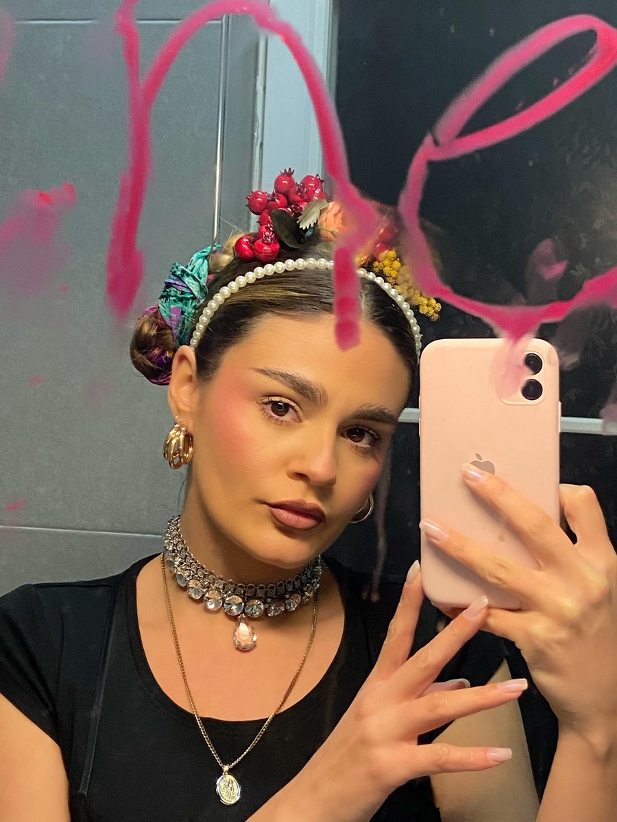 nitasej's tweet image. #SaveTheSpace #Halloween #FridaKahlo