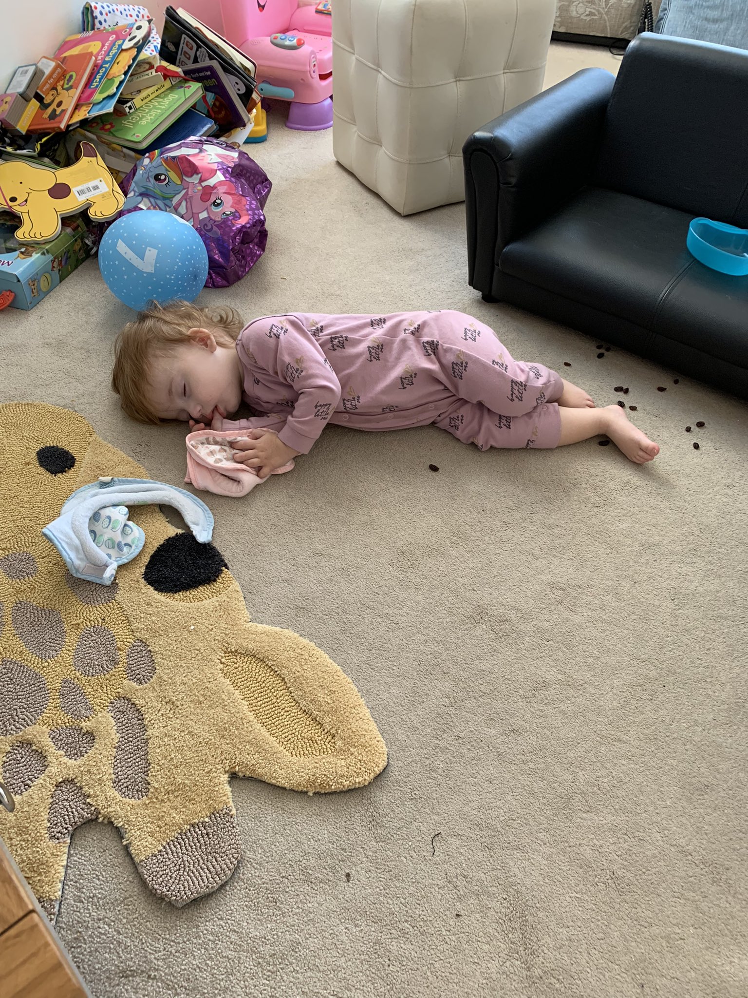 sips-on-twitter-sometimes-you-re-in-the-middle-of-eating-your-raisins