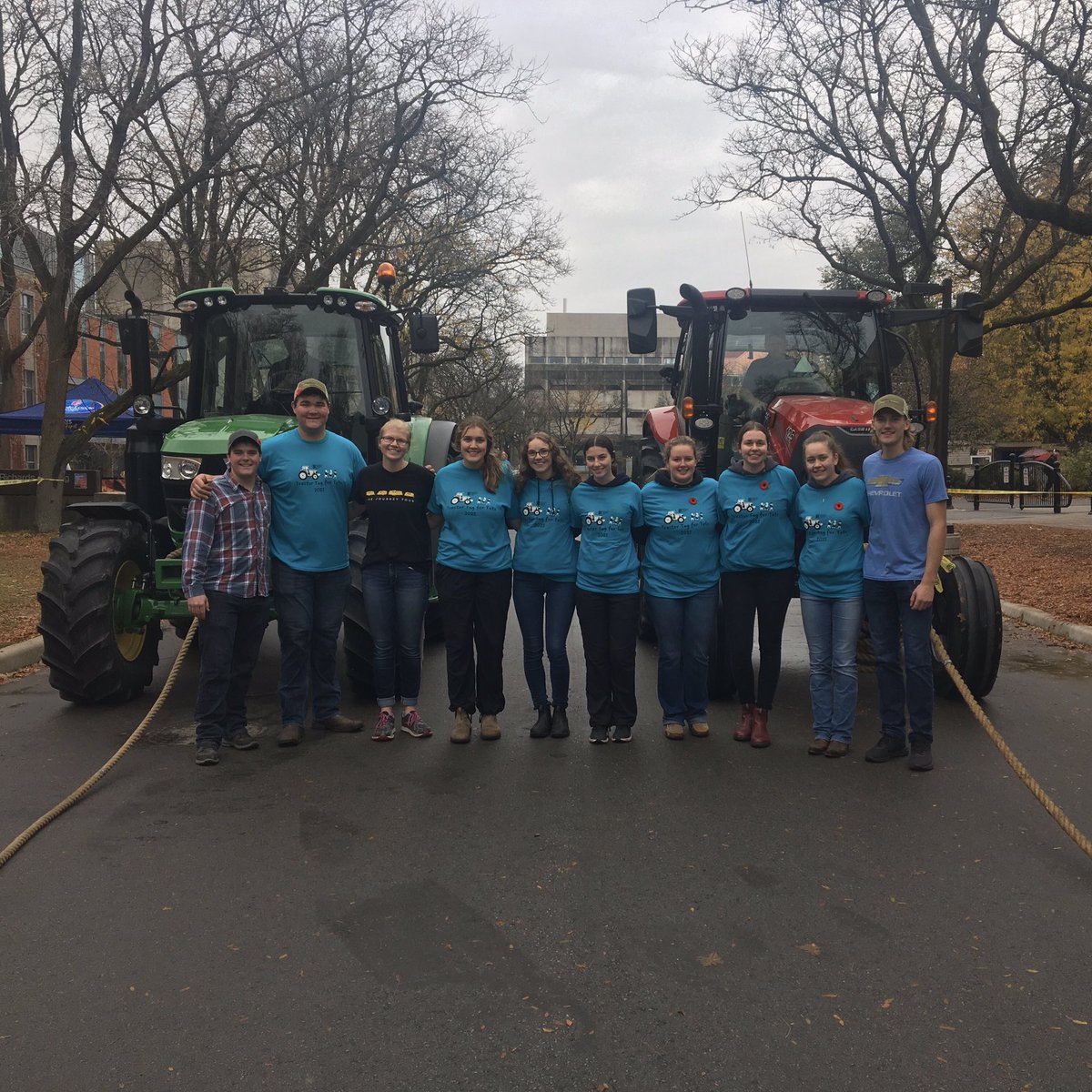 OACAggies's tweet image. Our SFOAC members representing at @OACTractorTug today in support of @BBBSGuelph !