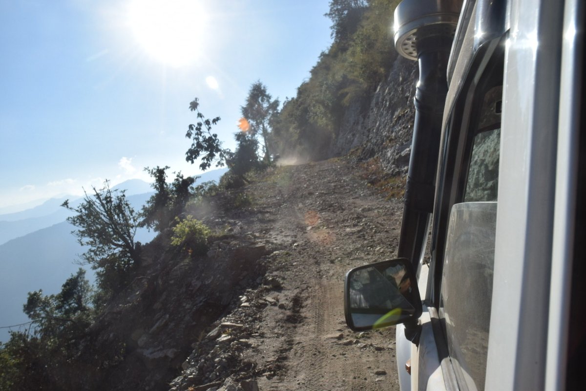 Exciting roads through the Melamchi Valley with ⁦<a href="/Alasdair_Knight/">Alasdair Knight</a>⁩ and ⁦⁦<a href="/moh_tarique/">Mohd Tarique</a>⁩