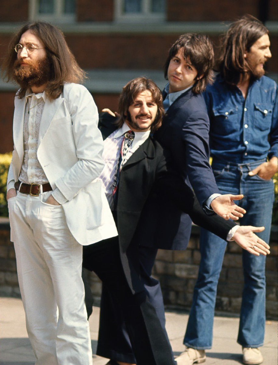 On this day in 1969 The Beatles' "Abbey Road" album went to #1 in US and stayed #1 for 11 weeks!! 

We thought this picture from the cover photo shoot is just too cool to not share 🙏🏼

What an album! Can stay No.1 forever for us! #TheBeatles #AbbeyRoad #no1 #History #music