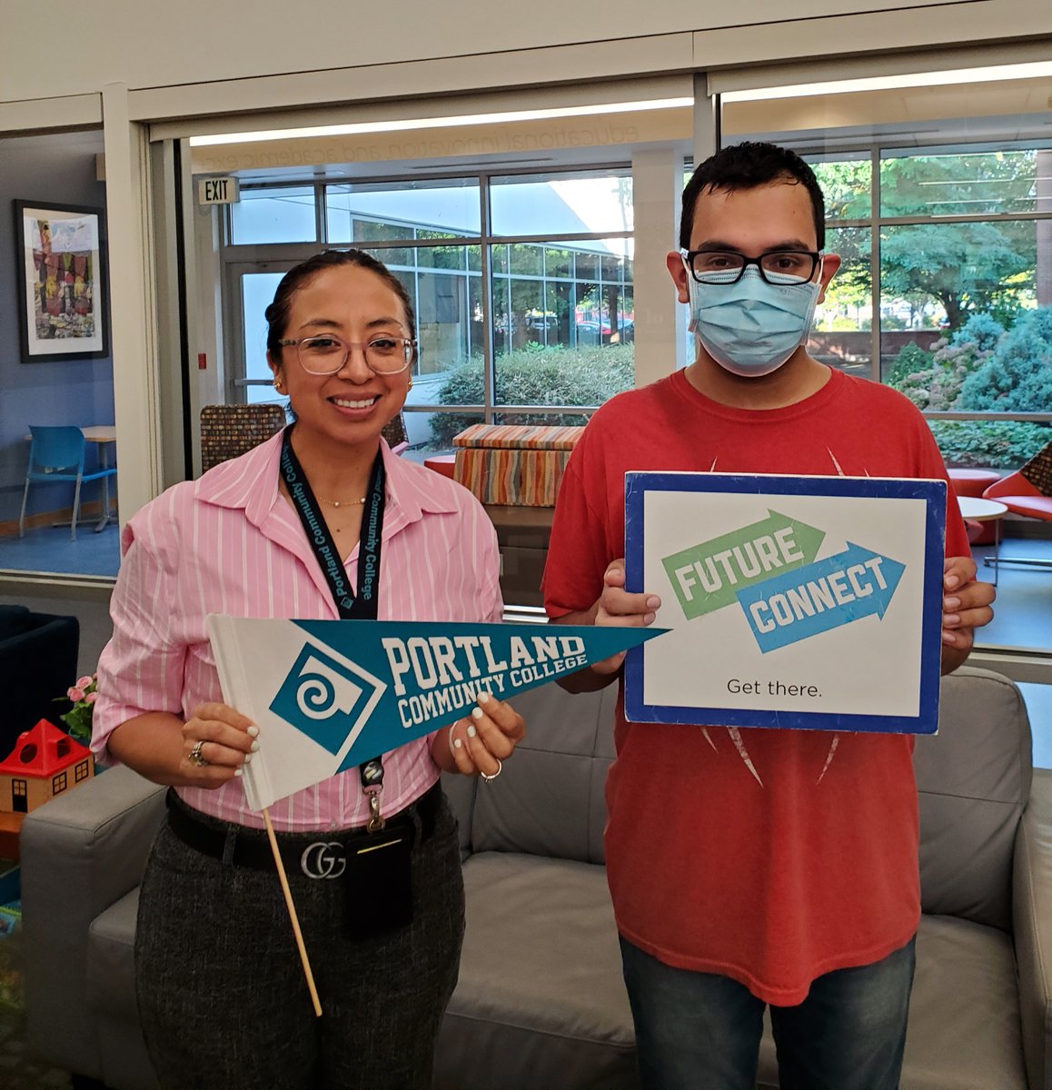 The Future Connect application is open!!!! High school seniors, don't miss your chance to apply for this scholarship and support program. pcc.edu/future-connect/