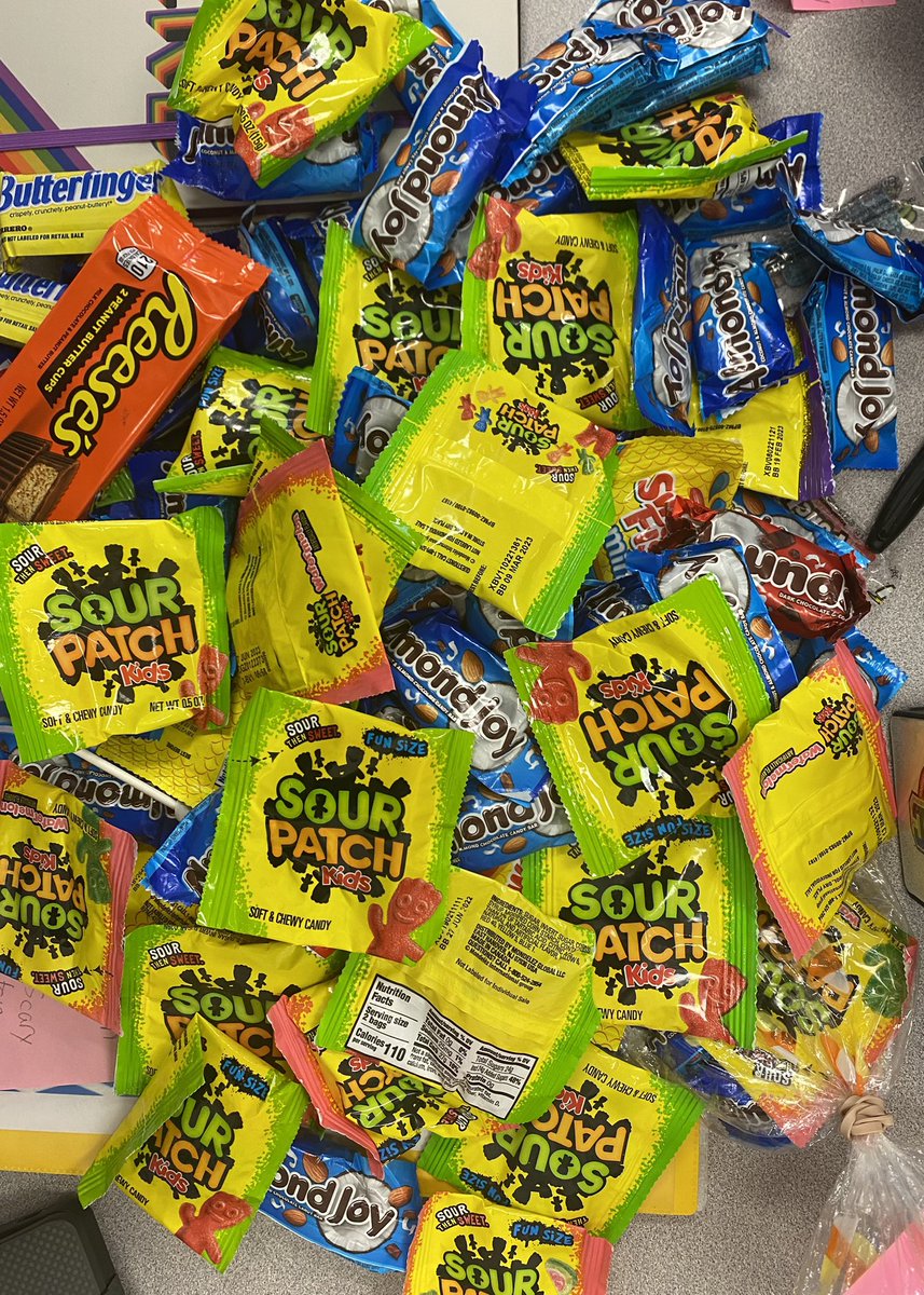 Allison Hamer (@betterwithabook) on Twitter photo Feeling the love this morning 🎃…this stash will get me through for a while😂…#5Hers <a href="/HopewellES/">Hopewell Elementary School</a> #almondjoysandsourpatchkids4eva Feeling the love this morning 🎃…this stash will get me through for a while😂…#5Hers <a href="/HopewellES/">Hopewell Elementary School</a> #almondjoysandsourpatchkids4eva