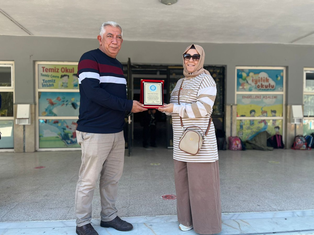 Okulumuz 4-E sınıfı öğretmeni Eda Can Kel ve Rehber öğretmen Feride Yıldızı yaptığı eTwinning proje çalışmalarından dolayı kutlar; okulumuza Avrupa Kalite Etiketi kazandırdıkları İçin teşekkür ederiz.. <a href="/ispartamem/">Isparta İl Millî Eğitim Müdürlüğü</a> <a href="/ErhanBaydur1/">Erhan Baydur</a>