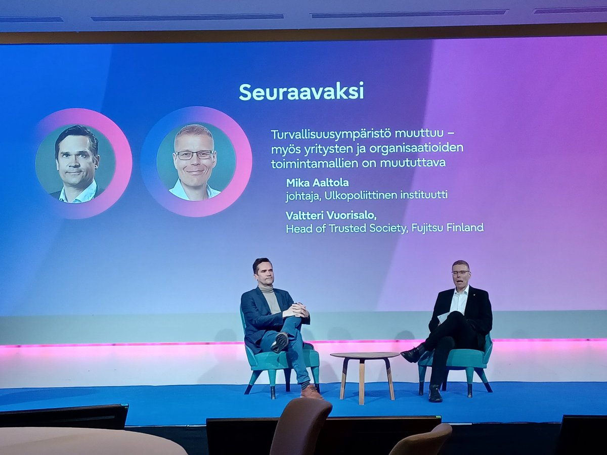 Iso sali kuuntelee hiirenhiljaa kun <a href="/MikaAaltola/">Mika Aaltola</a> ja <a href="/vvuorisalo/">Valtteri Vuorisalo</a> keskustelevat.
#FujitsuActivateNowFinland
#FANFIN