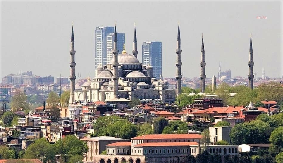 ankahabera's tweet photo. Gökdelenlere sınır geldi ama Tarihi Yarımada'nın silüetini bozan “Onaltıdokuz”un planında henüz "tıraşlama" yapılmadı.

https://t.co/BGQj20UoiE https://t.co/FpItcSzmwB