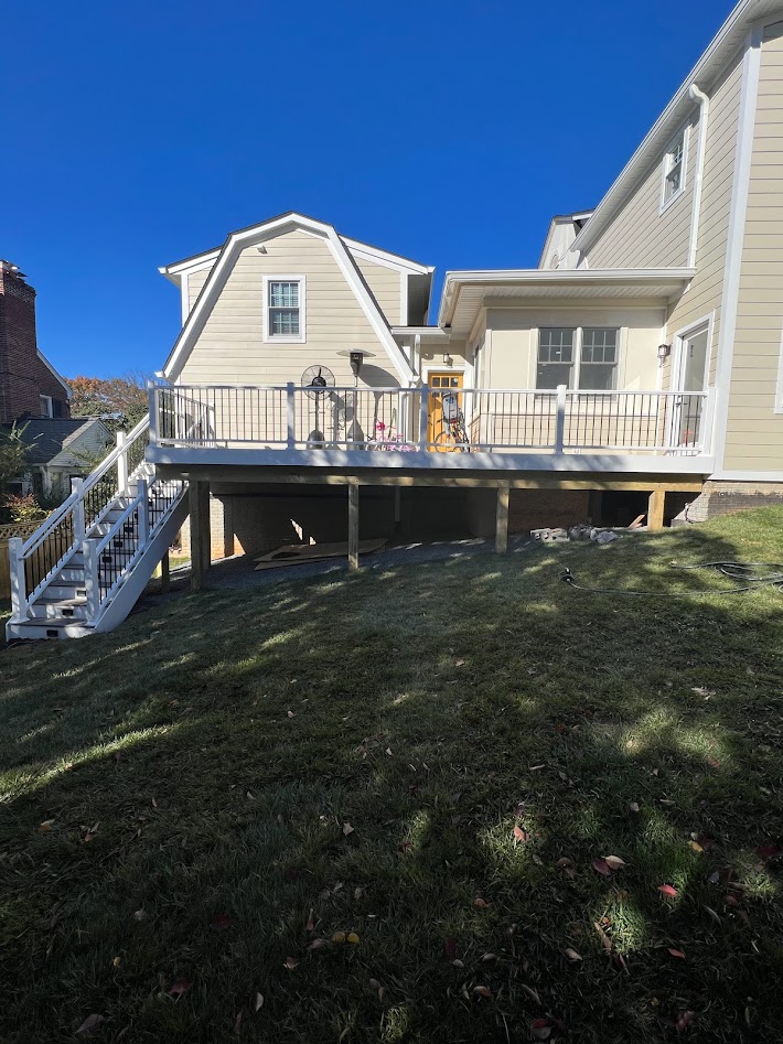 FBrenovations's tweet photo. Backyard fun is always better with a beautiful brand new deck.
@Trex_Company #deck #trexdecking #deckdesign #construction #exteriordecor #exterior #exteriordesign #housegoals #homeimprovement #dmv #renovationhome #firebellyeffect https://t.co/yqO6Jsx0Xe