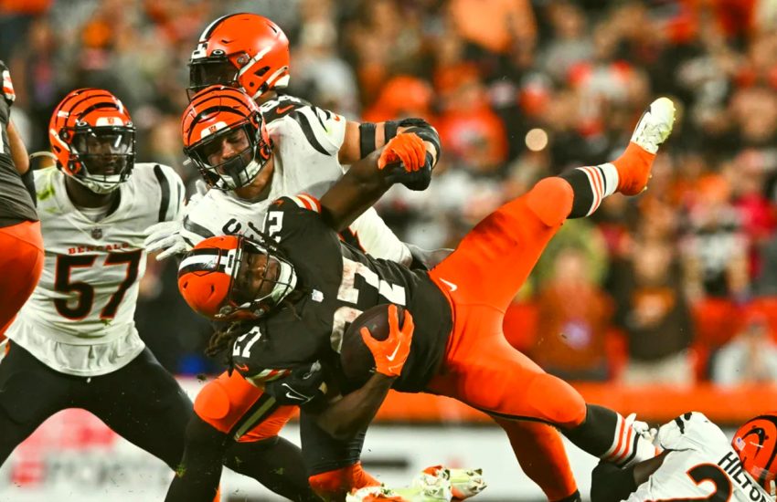 Healthcare24a's tweet photo. @mayamilfmilf Bengals Anxious For Auzi; Another Early Pick Is Dooms Burrow Vs. Browns » Web Stories https://t.co/dOA9hlcgEx https://t.co/5VXUTpVXIA