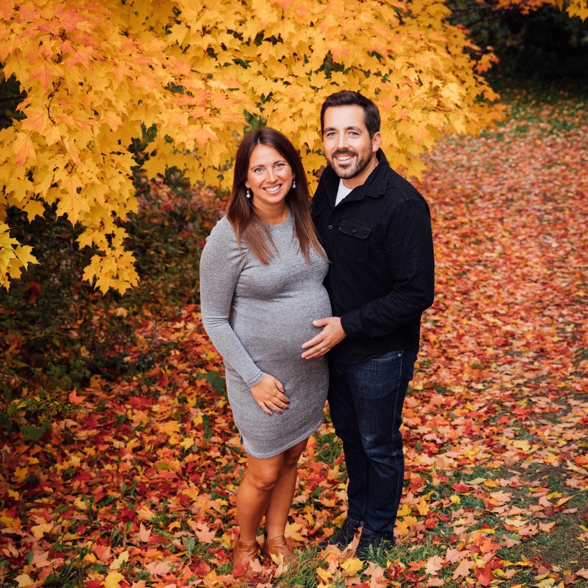 MsWachna's tweet photo. only ✋🏼 weeks until Baby Wachna joins our family. https://t.co/C2ZWl6Levy