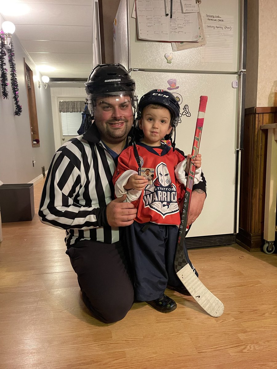 equip_mgr_Ducky's tweet photo. May have just found your first invite to Training Camp 2036-37 @Nickparrone 

Halloween 2022 🎃 
@StratWarriors https://t.co/6P3s4nSicH