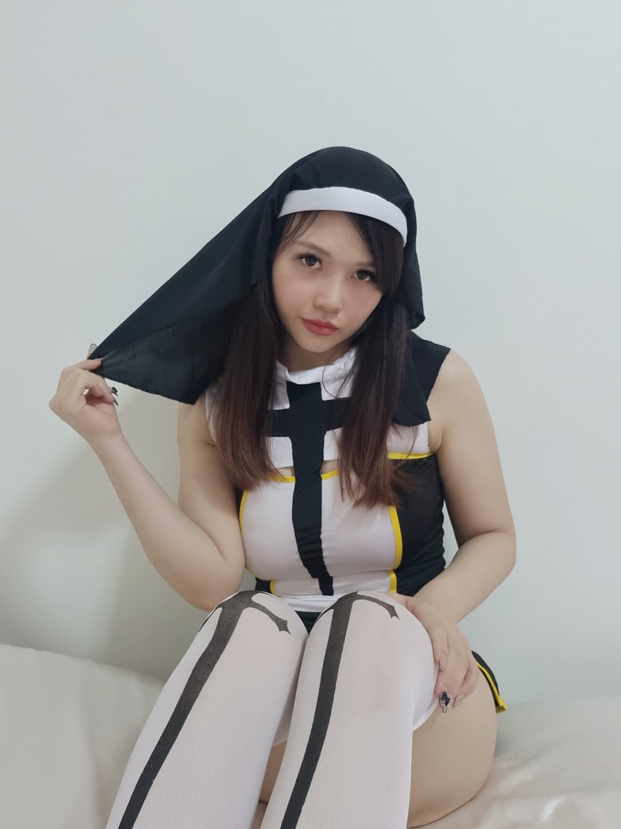 Krystal Wang 🤍💙 on X: Why my sex tapes always have more likes than my  solo videos on my OF? Is it I alone am not good enough for u guys?😒  t.coorMpYqW5qh 