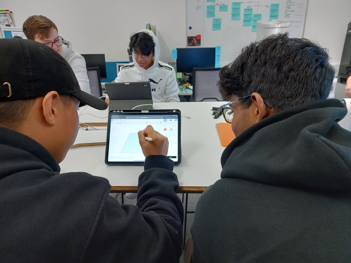 ATiCUWTSD's tweet photo. 👏 Thank you to all involved in today’s @ATiCUWTSD #3DPrototyping & #UX Workshop for @Bishop_Vaughan & Neath Port Talbot College @NPTCGroup pupils, in partnership with @themullanyfund!
#AccelerateWales @lshubwales @UWTSD https://t.co/4T8fboVbRK