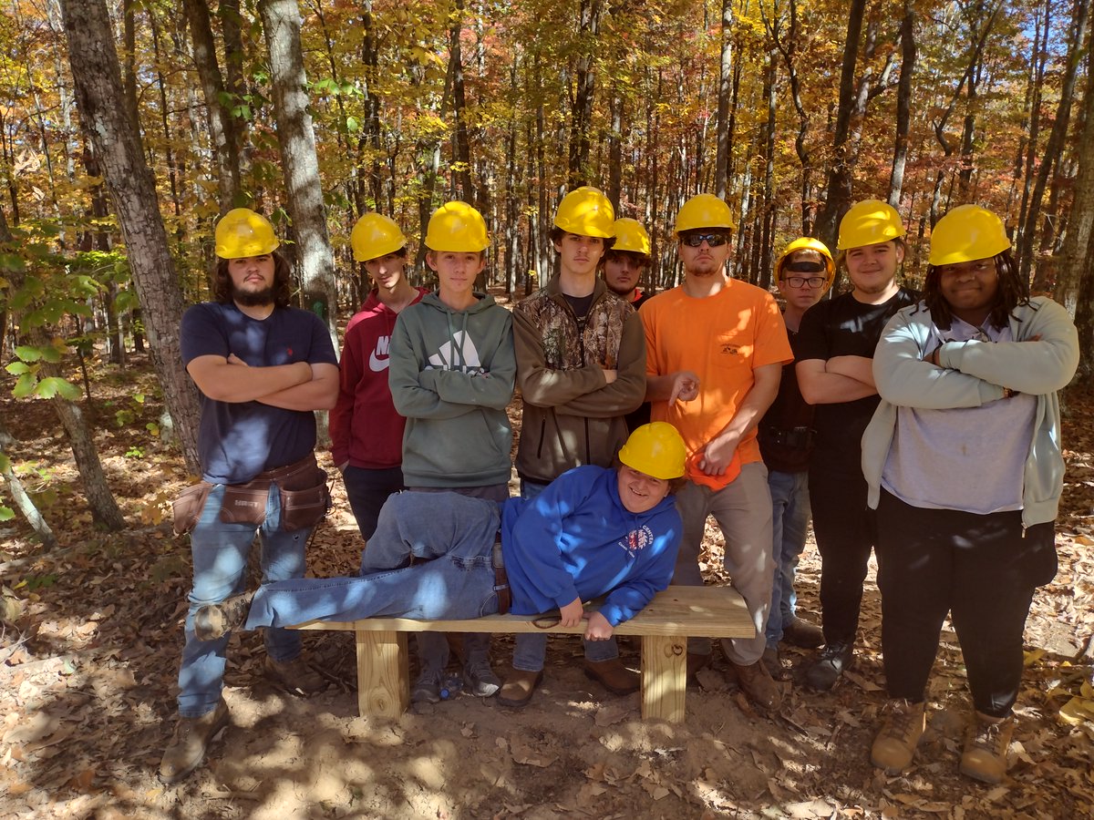 GSTCBuilder's tweet photo. Work based learning with the SGSTC Building &amp; Construction Junior class at Montvale Disc Park ! https://t.co/4Yvq8mRj7o