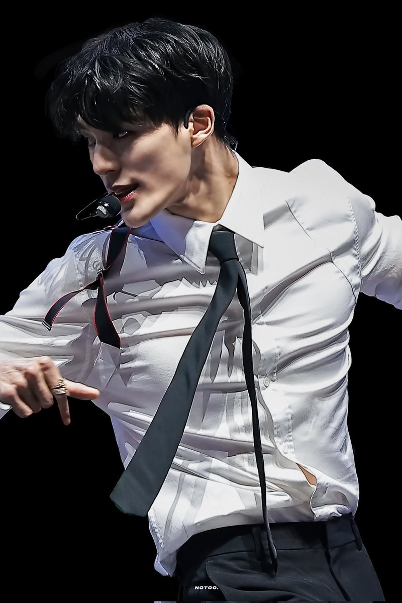 Hand                                      Handsome

#MAMAVOTE #NCTDREAM