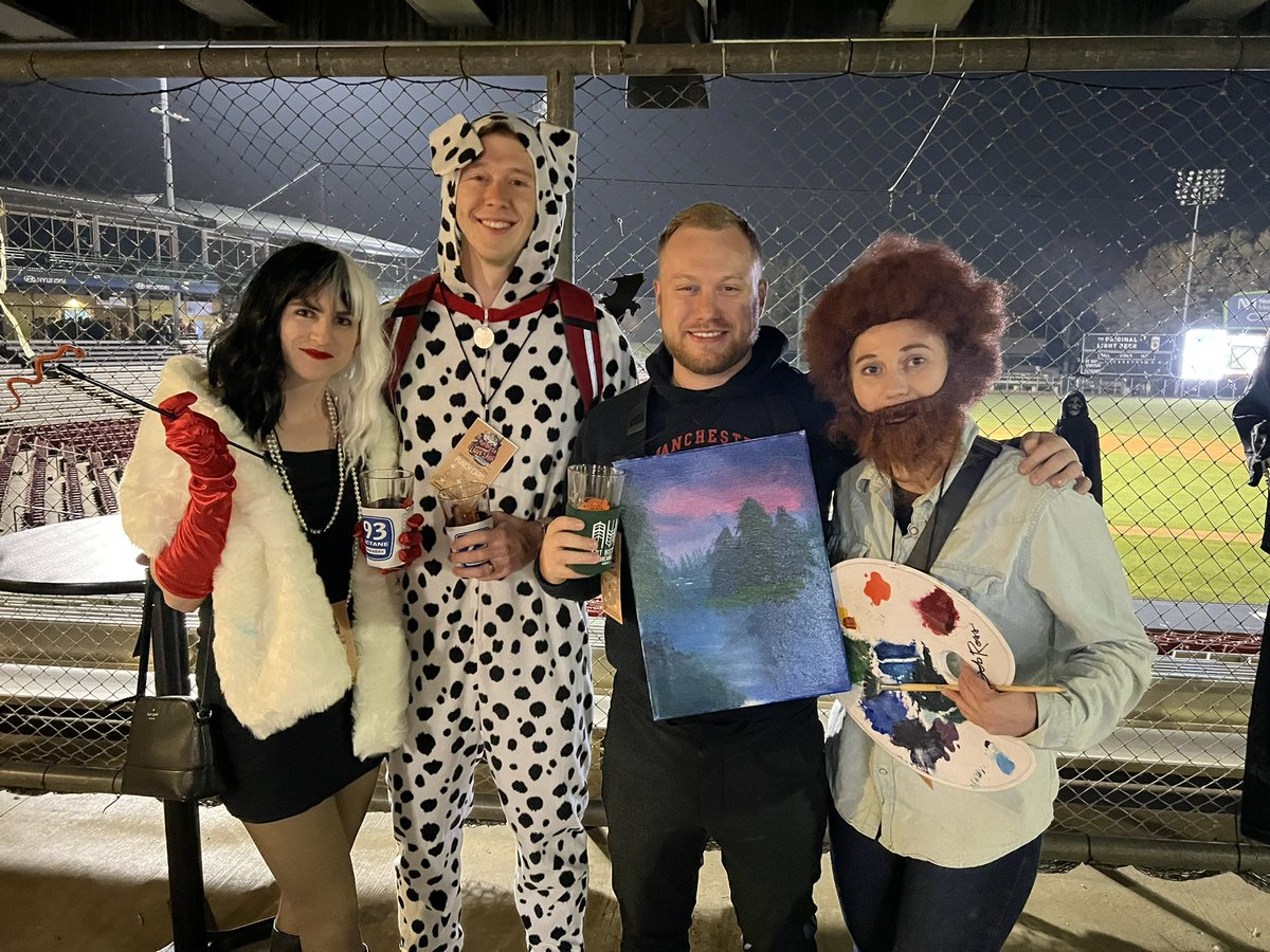 KCCougars's tweet photo. Why did the ghost go to the bar? For the Boos! 🍻👻

Thank you to everyone who attended the Cougars Halloween WitchCRAFT Beer Fest this weekend! It was a spooktacular time! 🍺 https://t.co/yRVDrRWfQ8