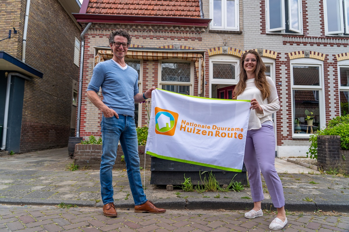 gembrummen's tweet photo. Wil je verduurzamen, maar weet je niet goed hoe te beginnen? Huiseigenaren helpen je graag op weg. Bezoek tijdens de @NDHroute op 5 november een duurzame woning en doe groene ideeën op voor je huis!
 
Inschrijven kan via: https://t.co/9qXHJg5lYl https://t.co/wITO7EoK8V