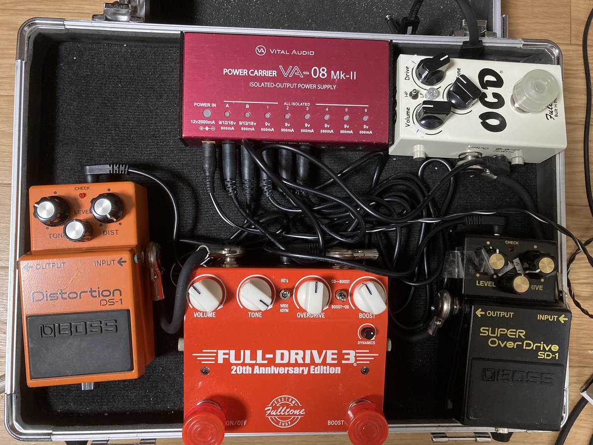 0013__3100's tweet photo. 歪みエフェクター、どれ使おうか迷うのよね。
#OCD
#FULLDRIVE3
#Distortion
#SuperOverDrive
#BOSS
#エフェクター https://t.co/bEkpylBLZD