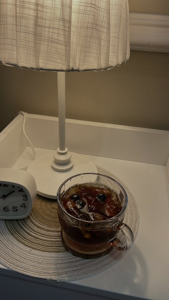 Roipi_'s tweet photo. Coffee fixes everything🤎. https://t.co/xdlCHnL72u