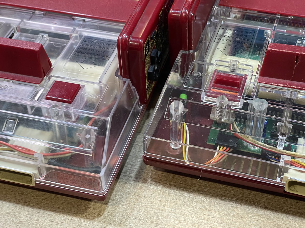 RgRDev's tweet photo. Super clear transparent shell for Famicom on the right side, the left one was the previous test version. Should be almost ready now for whole batch production. 

The only chance for super clear version over here: https://t.co/bIwoURQeLn

#nintendo #famicom #transparentshell https://t.co/IOjqIKV6B5