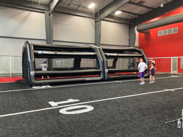 inmotionair's tweet photo. Your problem (may be): Batting Cages that are adaptable for indoor practice during the winter months.
Our solution: Batting Cages that AIR UP indoors! 
#inmotionair offers our AIRCELL line of Batting Cages! #battingcages #aircell #inflatablebattingcages
https://t.co/C8tUw9qjlA https://t.co/jvQBWkij1G