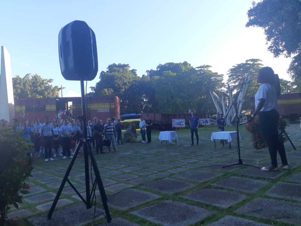 FeemVilla's tweet photo. ➡️➡️Que bueno⬅️⬅️... Desde aquí😍, desde el corazón de la isla cubana🇨🇺, se realiza el acto central de ingreso a la educación superior💙.
#CubaEsAmor
#FEEMDeCuba
@DiazCanelB 
@aylinalvarezG 
@Colina_VClara 
@hamlet_cu https://t.co/TTNagOvgNT