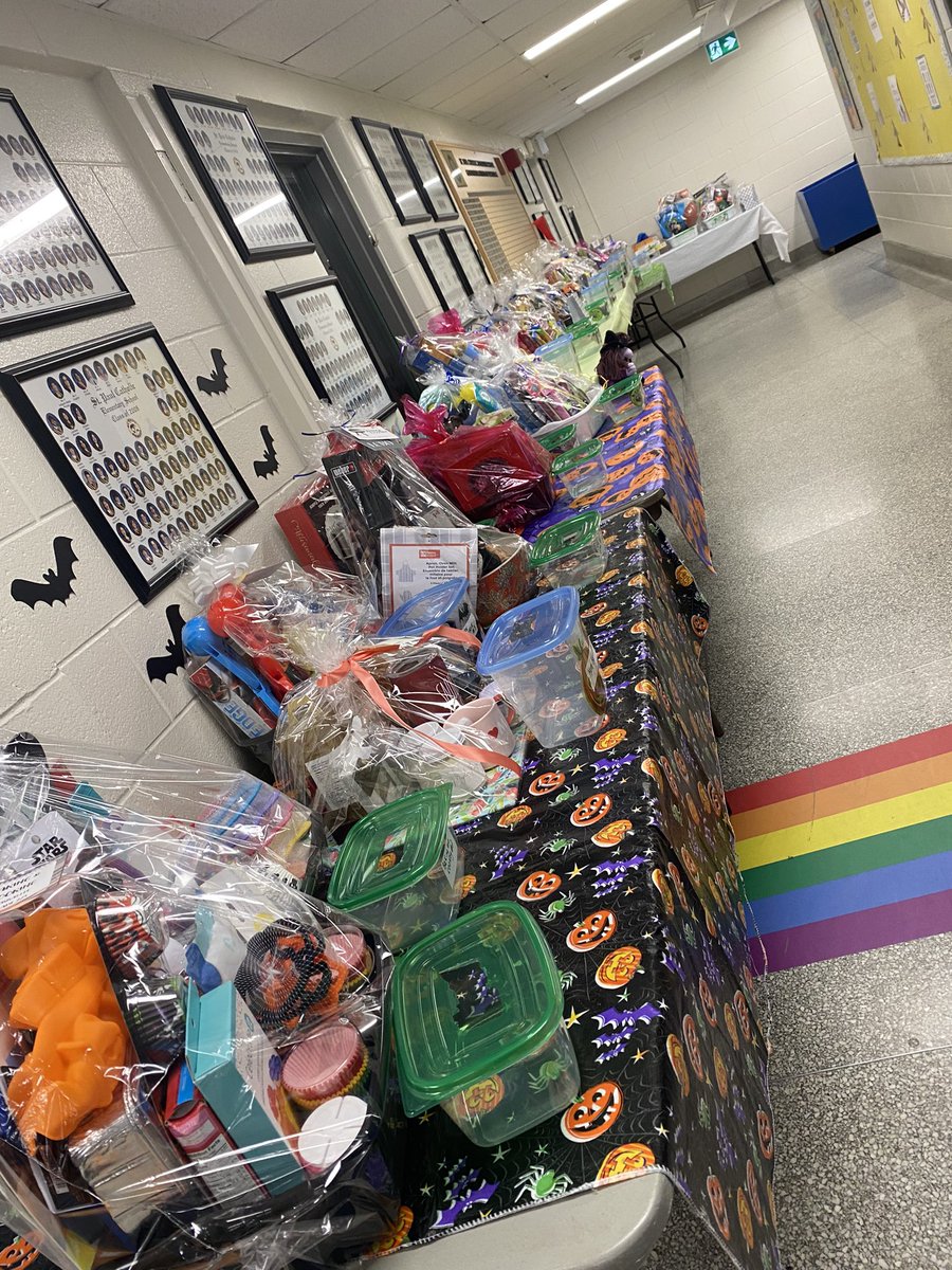 Tenessa_VanH's tweet photo. @StPaul_CES  @CanadianTire @CodeNinjasBurl  Thank you to the busniness’ and families for the amazing support for this years Dance a thon!  The kids had a blast! The prizes were endless, so many winners were announced, the DJ and dancing was off the hook!  #stpaulrocks https://t.co/0D1wN8pqzB