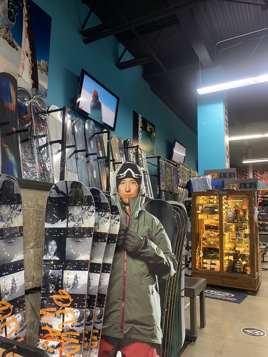 SHRED_ENT's tweet image. All source Boardshop locations are fully stocked up with the NEW Devun Walsh Series, in every size and they ship for free!
Get yours before their gone….  
@wiredsnow @sourceboards @devwalsh  
#wiredsnowboards #devunwalsh #sourceboardscalgary #sourceboardsedmonton #snowboarding