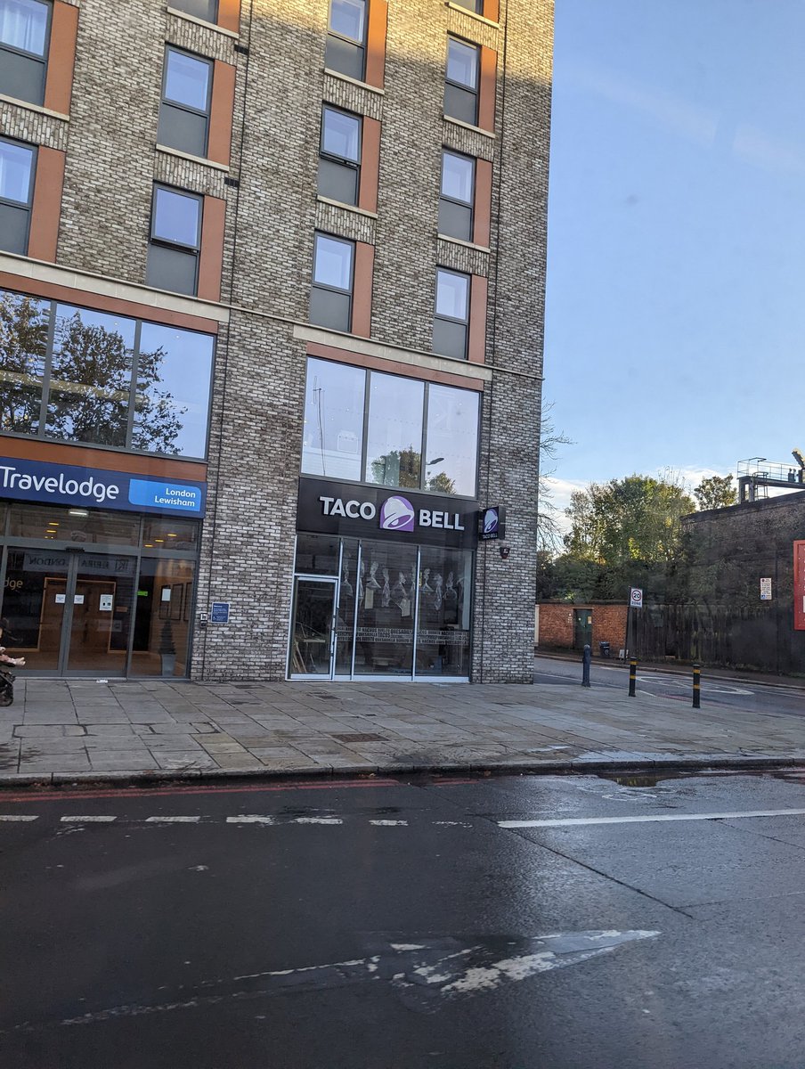 Love_SE4's tweet photo. Told ya there's a taco bell😁 https://t.co/EDDZb2zQPI