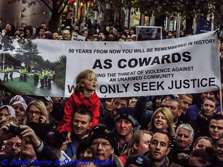 DerekJByrne45's tweet photo. Watching the actions of the #Gardai yesterday against #HomelessActivists &amp; #HomelessIndividuals reminds me that on this day in 2014 our community created this Banner at the #DublinSaysNo lockout water protest to condemn Garda violence against #WaterProtesters https://t.co/9uBIc7MA3A