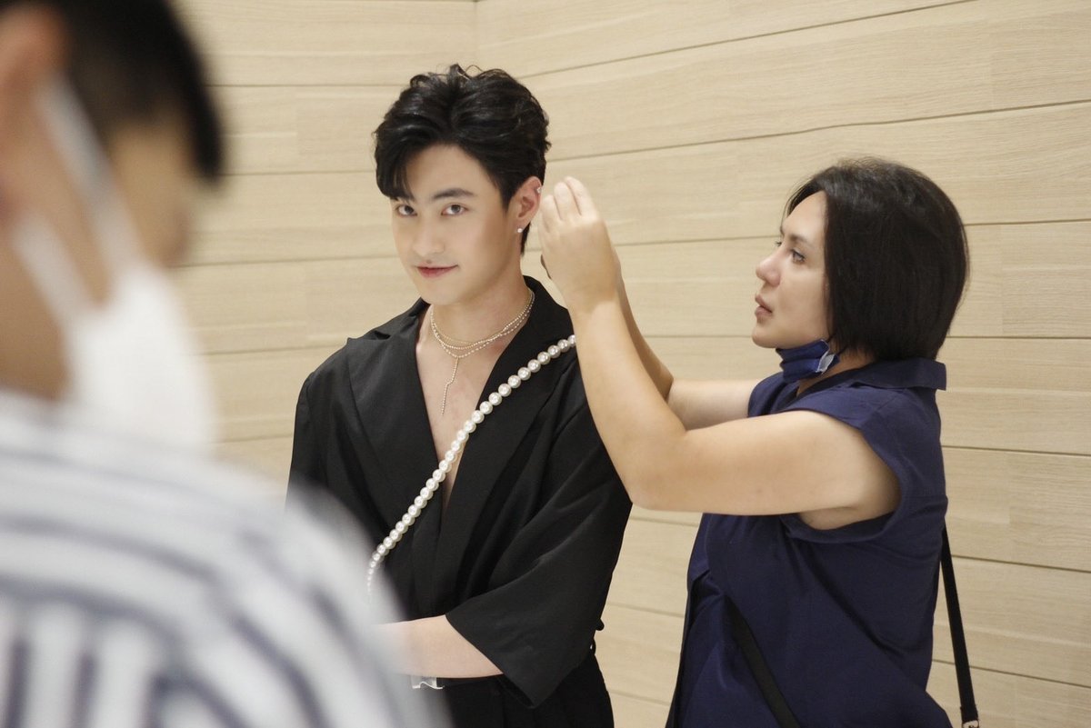 DunkPatak's tweet photo. Before dunk go to bed dunk want to thank you someone. She is My every thing and she is the BEST. She always stay beside DUNK . I ❤️ YOU P' ROSE #myMANEGER #mySTYLIST #myMAKEUP #myHAIRSTYLIST #mySISTER #myFRIEND and #myMOM  GN 🥰💤💤💤 https://t.co/vKkn6fml3p