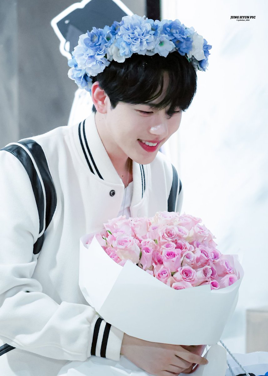 221028 신사생일카페 

🎂💐
