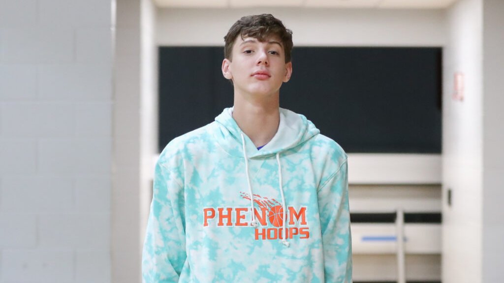 Award Winners from South Carolina Freshman 40 #SCFreshman40 #PhenomHoops Read: phenomhoopreport.com/award-winners-…