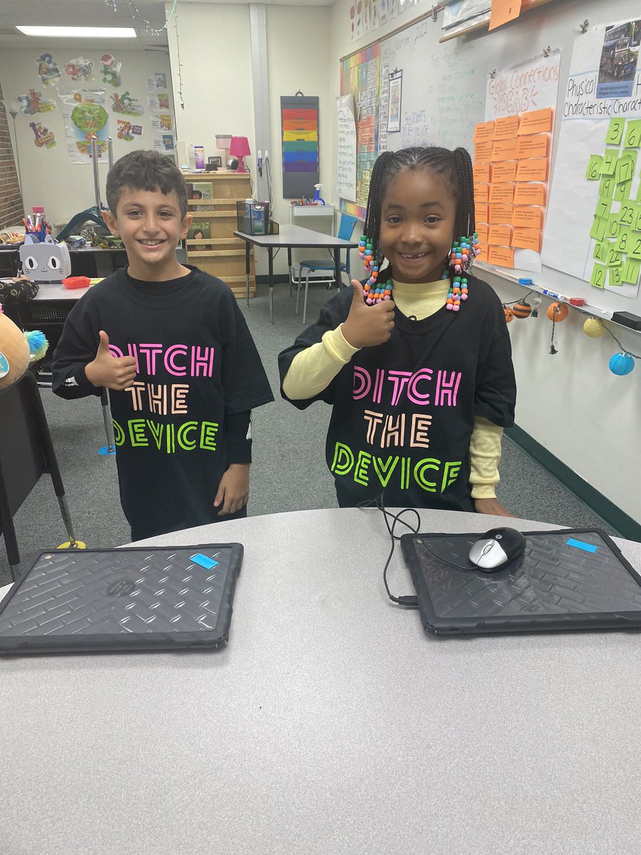 MSchmidt2019's tweet photo. 3rd graders will be participating in a “Ditch the Device” initiative for the month of November! We will be spending more time with family and friends this month and less time on our devices📱💻 @hillerwildcats #wearelamphere #ditchthedevice https://t.co/OiNuVInEJq