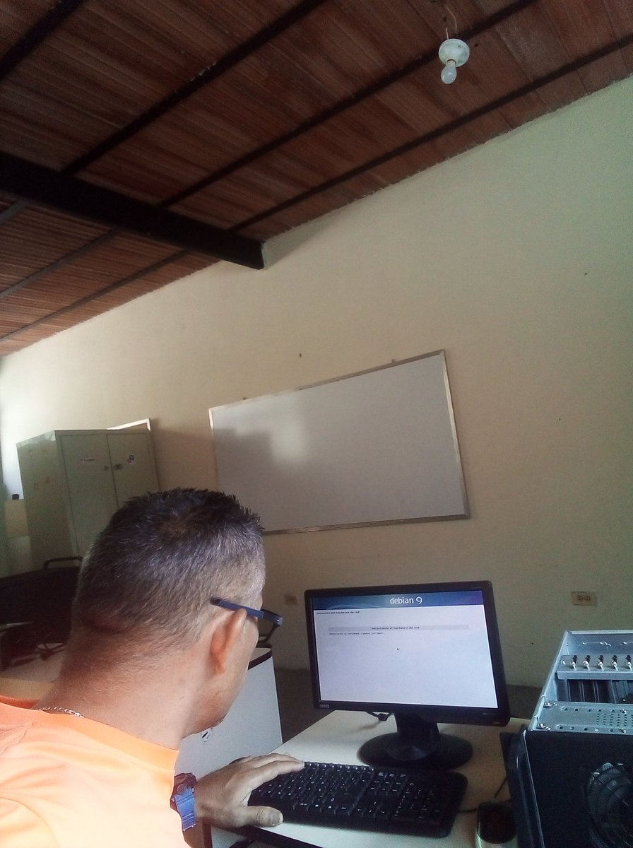 CbitRoscio's tweet photo. @fundabitguaric2 Adecuación de equipos Cbit_Roscio https://t.co/v7XpceC6Nf