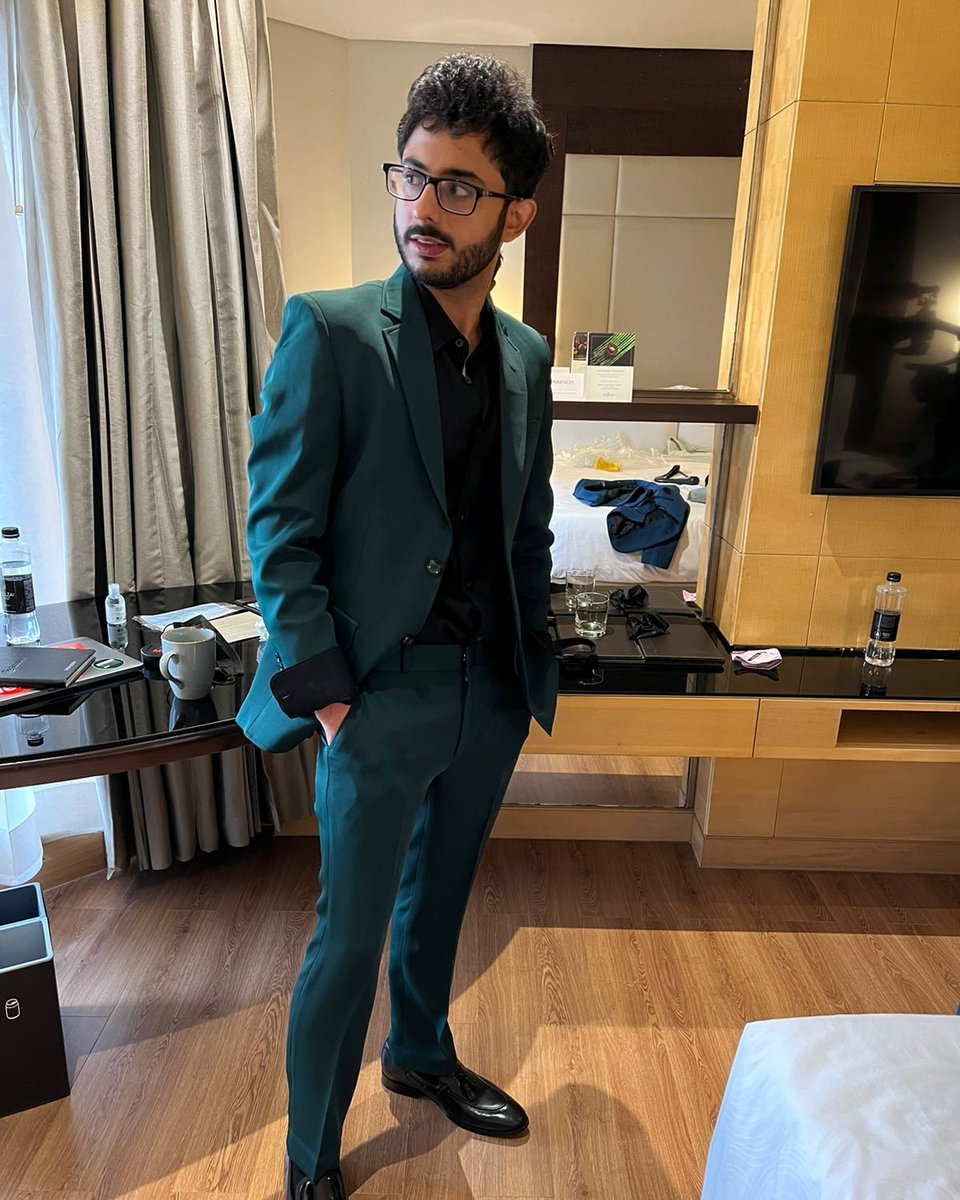 CarryMinati's tweet photo. Enjoy 🙃 https://t.co/eLBkBMYhyX