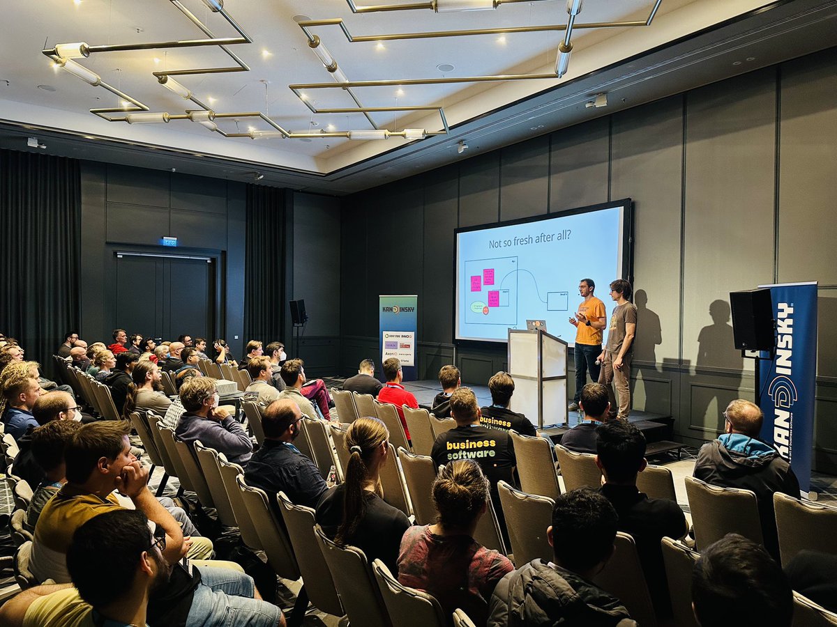 trustbittech's tweet photo. A few more pictures from today's talk @ #kandddinsky 📸 https://t.co/EfpfPf8DXn