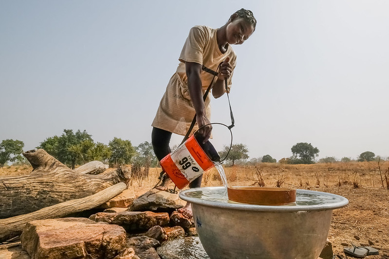To accelerate access to basic water & sanitation services for billions of people, governments will need to further leverage the private sector’s professional capacity & investment. More from a new blog by @SarojJha001 →wrld.bg/eppN50Loyoz